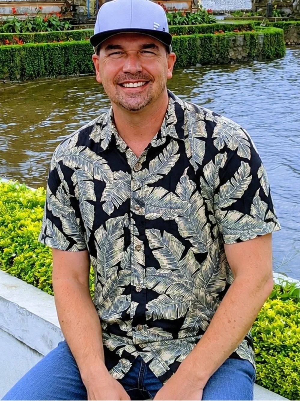 Cooke Street Hawaiian Islands Banana Leaf Aloha Shirt Men's Black Cotton MEDIUM